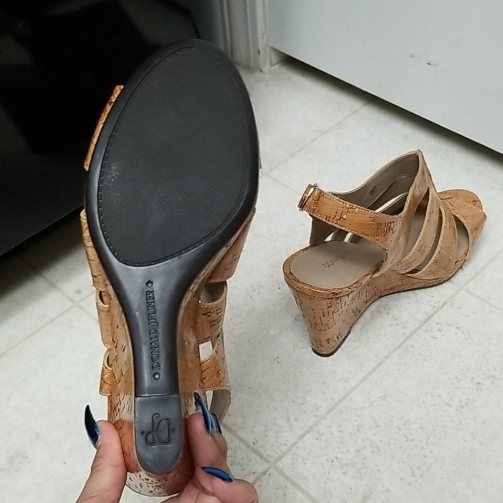 NWT Donald J Pliner Cork Wedges natural tan haddi - Picture 8 of 10